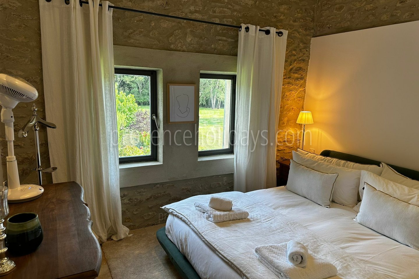 55 - Mas du Carlet: Villa: Interior