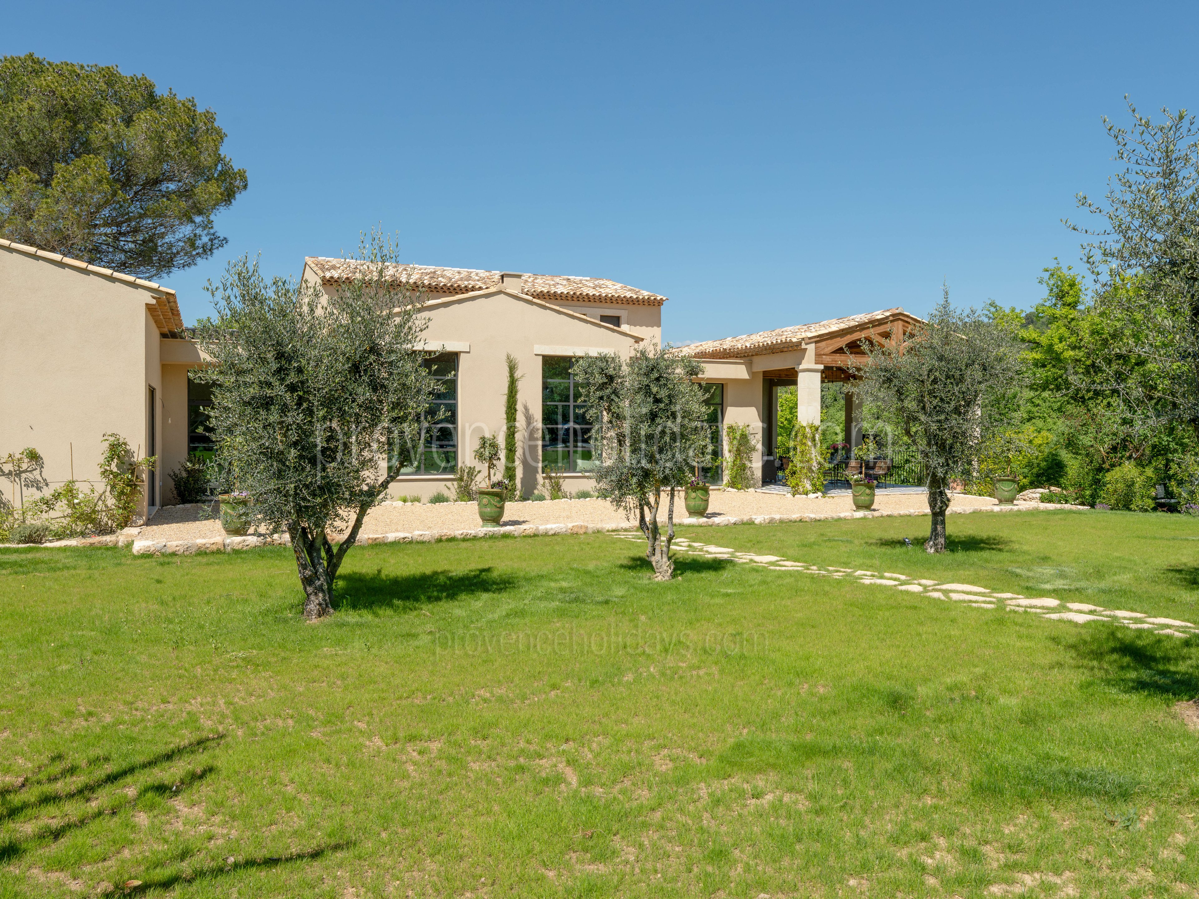10 - Domaine des Arts: Villa: Exterior