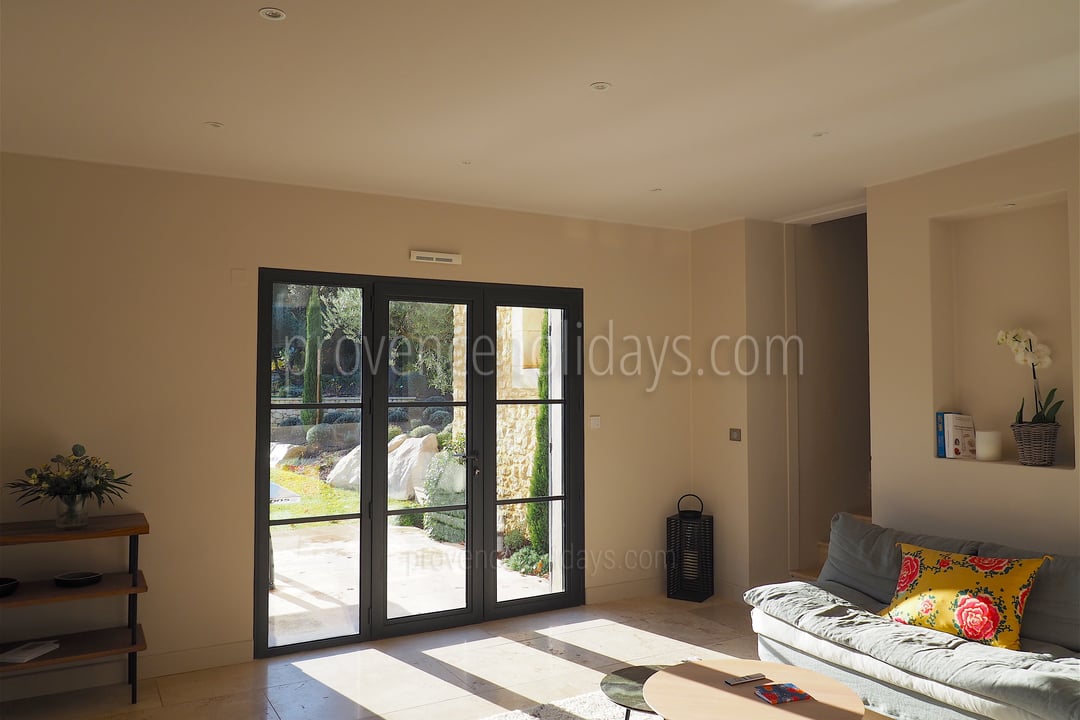 34 - Le Mas Provençal: Villa: Interior