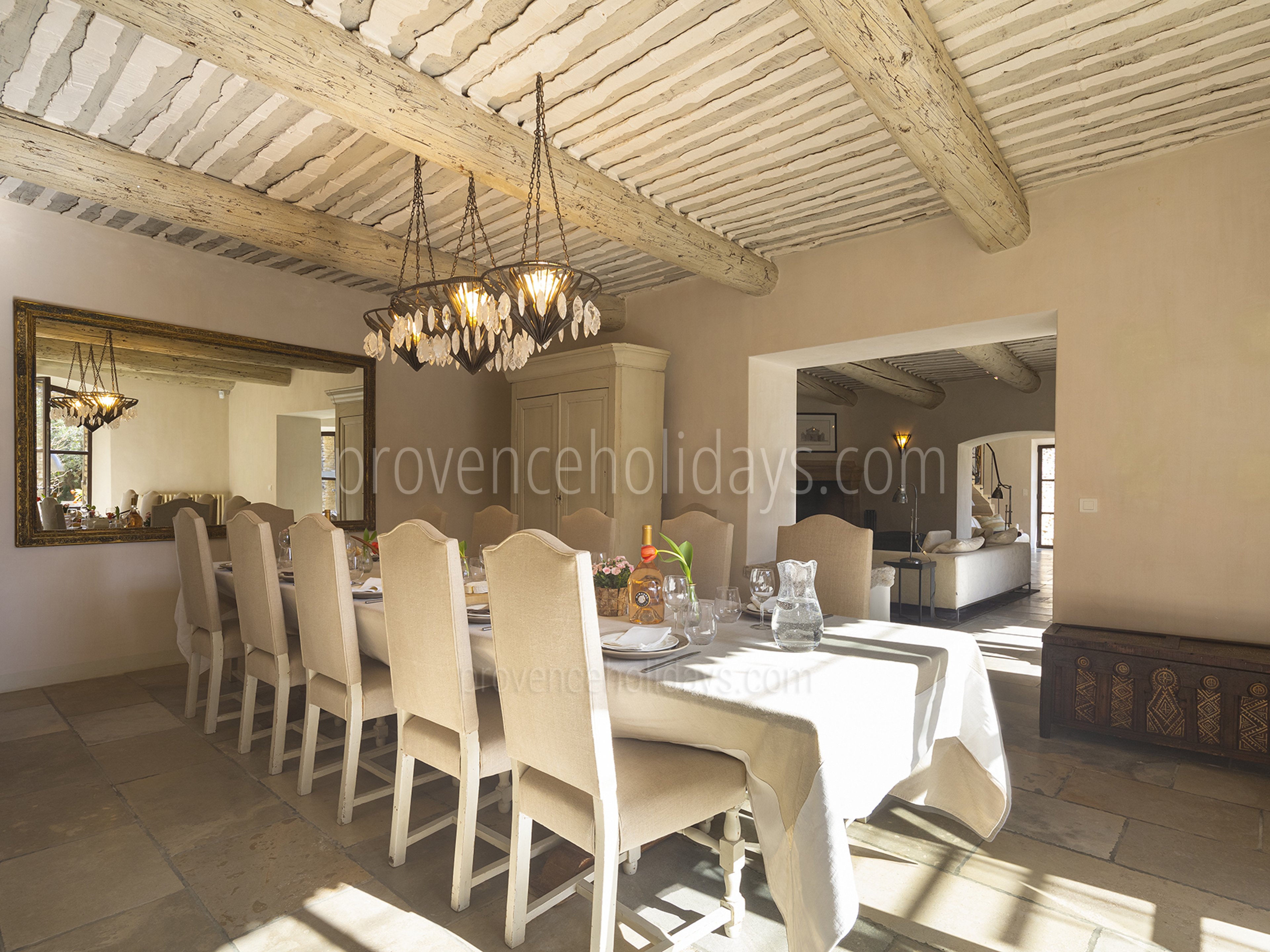 21 - Mas Cabrières-d\'Avignon: Villa: Interior