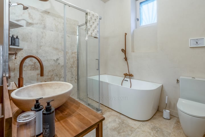 47 - Domaine des Lys: Villa: Bathroom