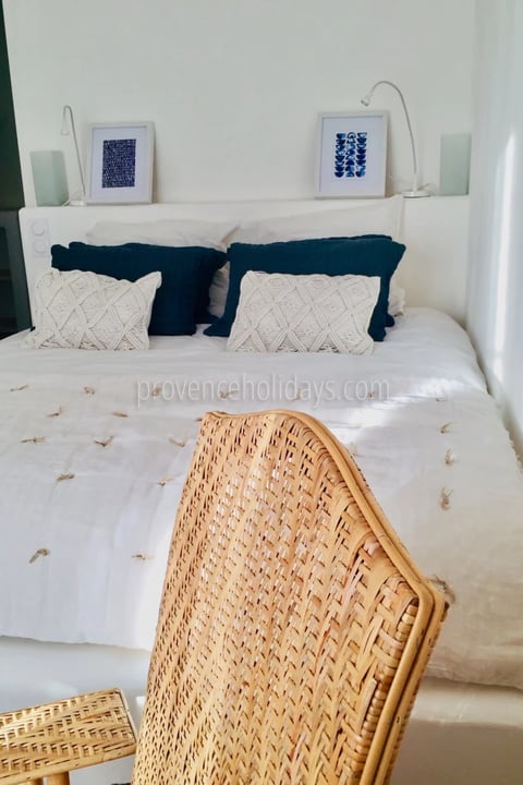 29 - La Bastide Ensoleillée: Villa: Bedroom