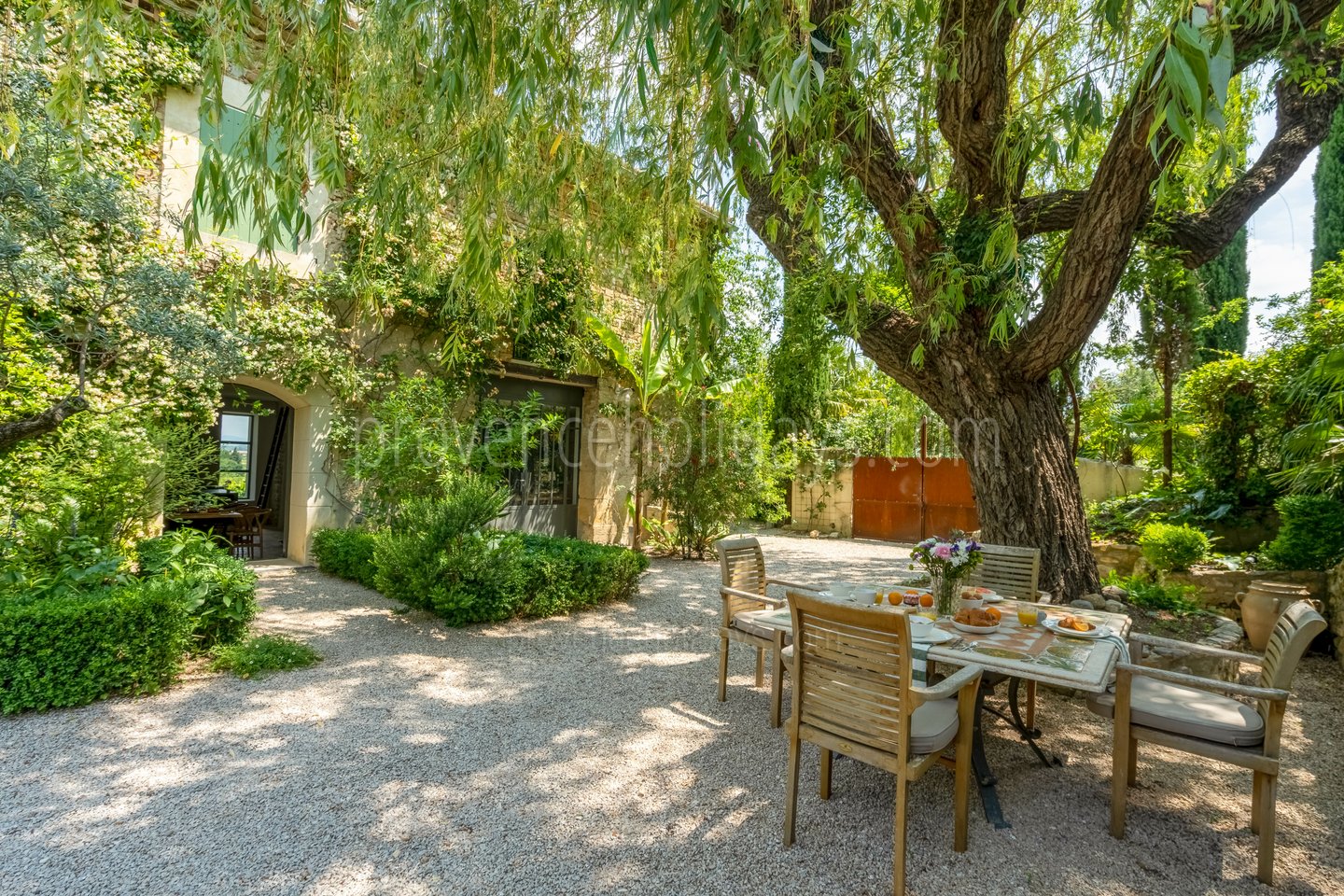 32 - Mas du Peyron: Villa: Exterior