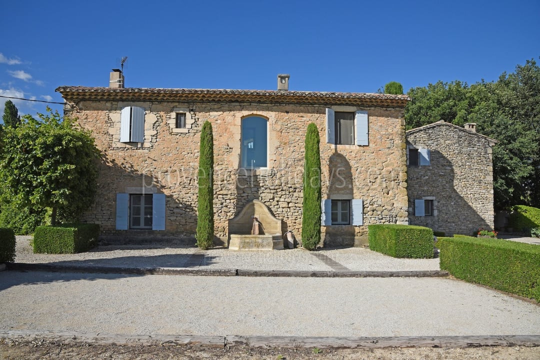 13 - Le Mas des Buis: Villa: Exterior