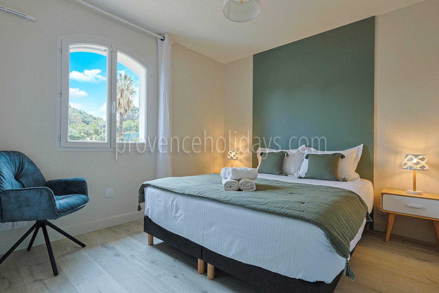 12 - Villa Beau Rivage: Villa: Bedroom