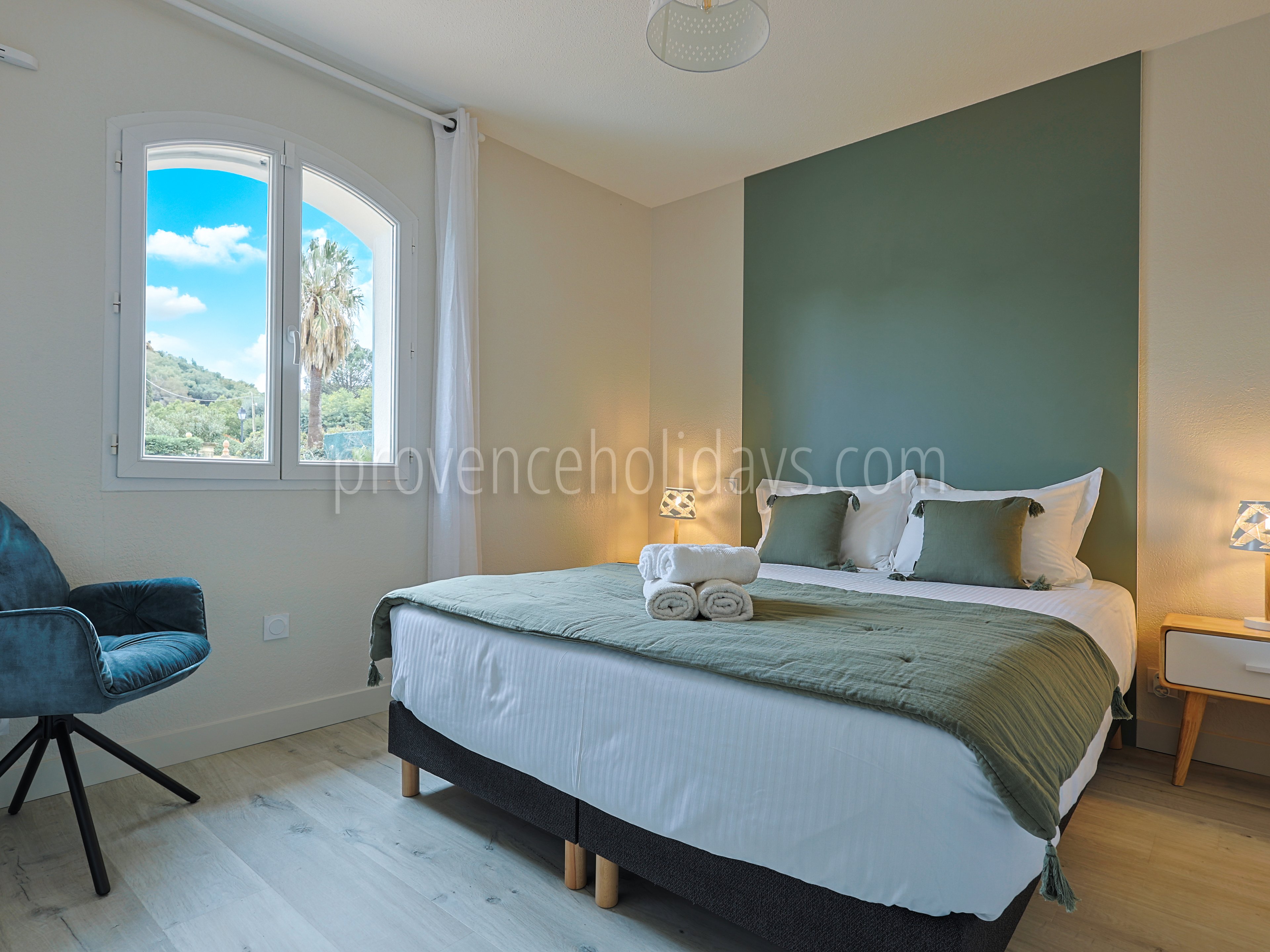 12 - Villa Beau Rivage: Villa: Bedroom