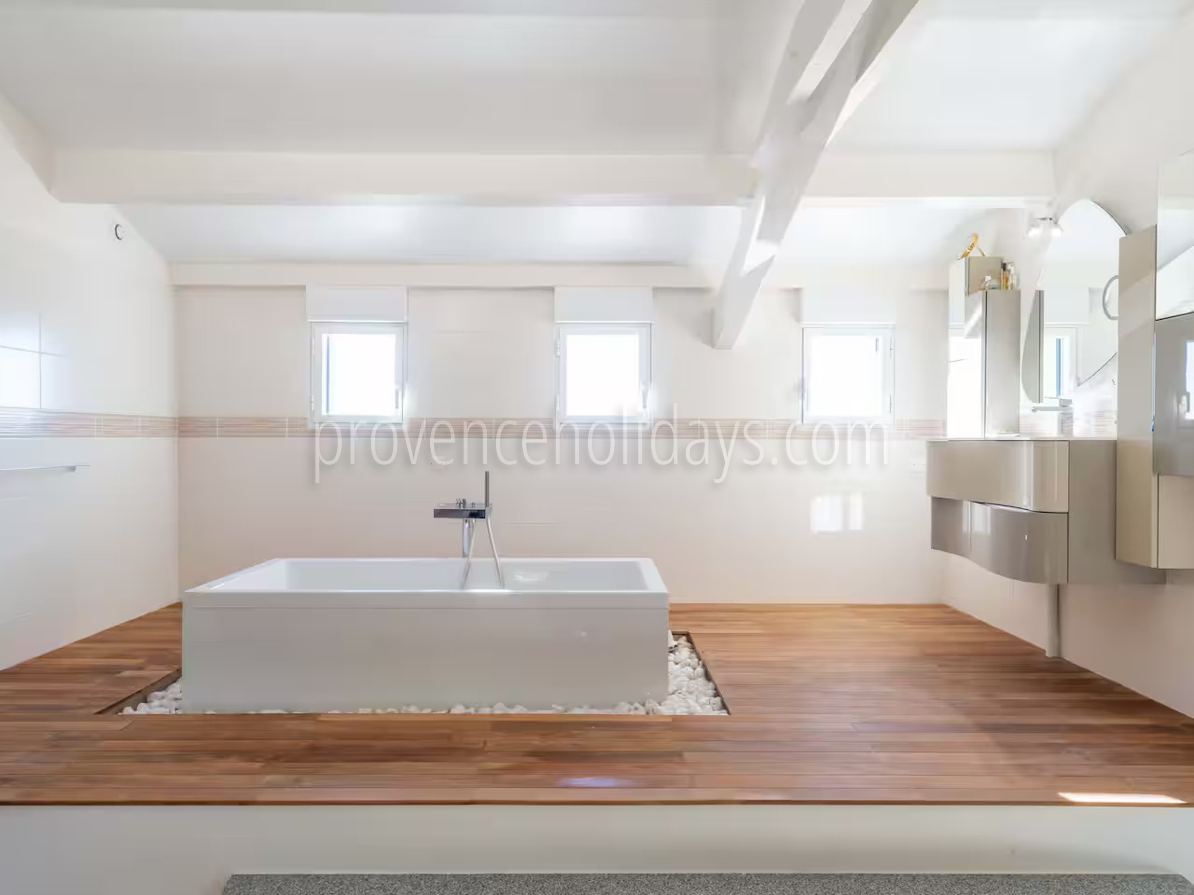 21 - Mas de l\'Eolienne: Villa: Bathroom