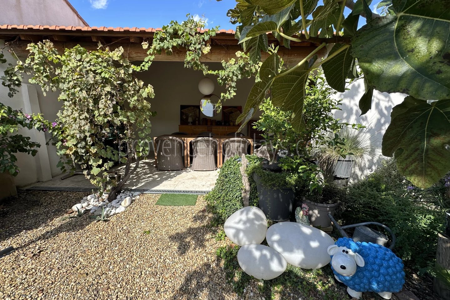 25 - Village house in Eygalières: Villa: Exterior
