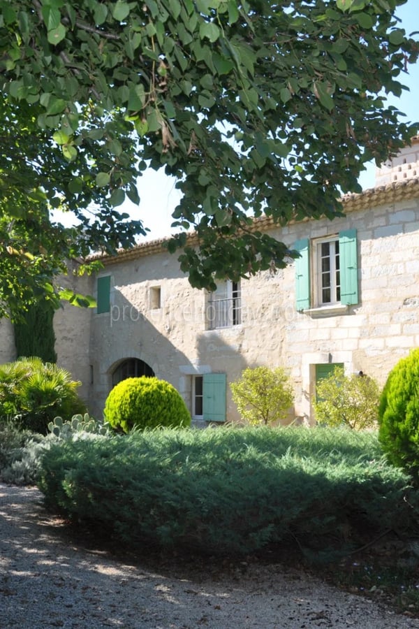 1 - Historic estate in Barbentane: Villa: Exterior