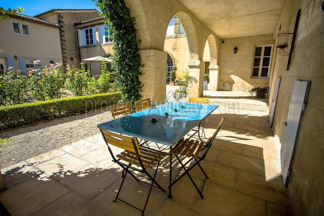 14 - Domaine d\'Uzès: Villa: Exterior