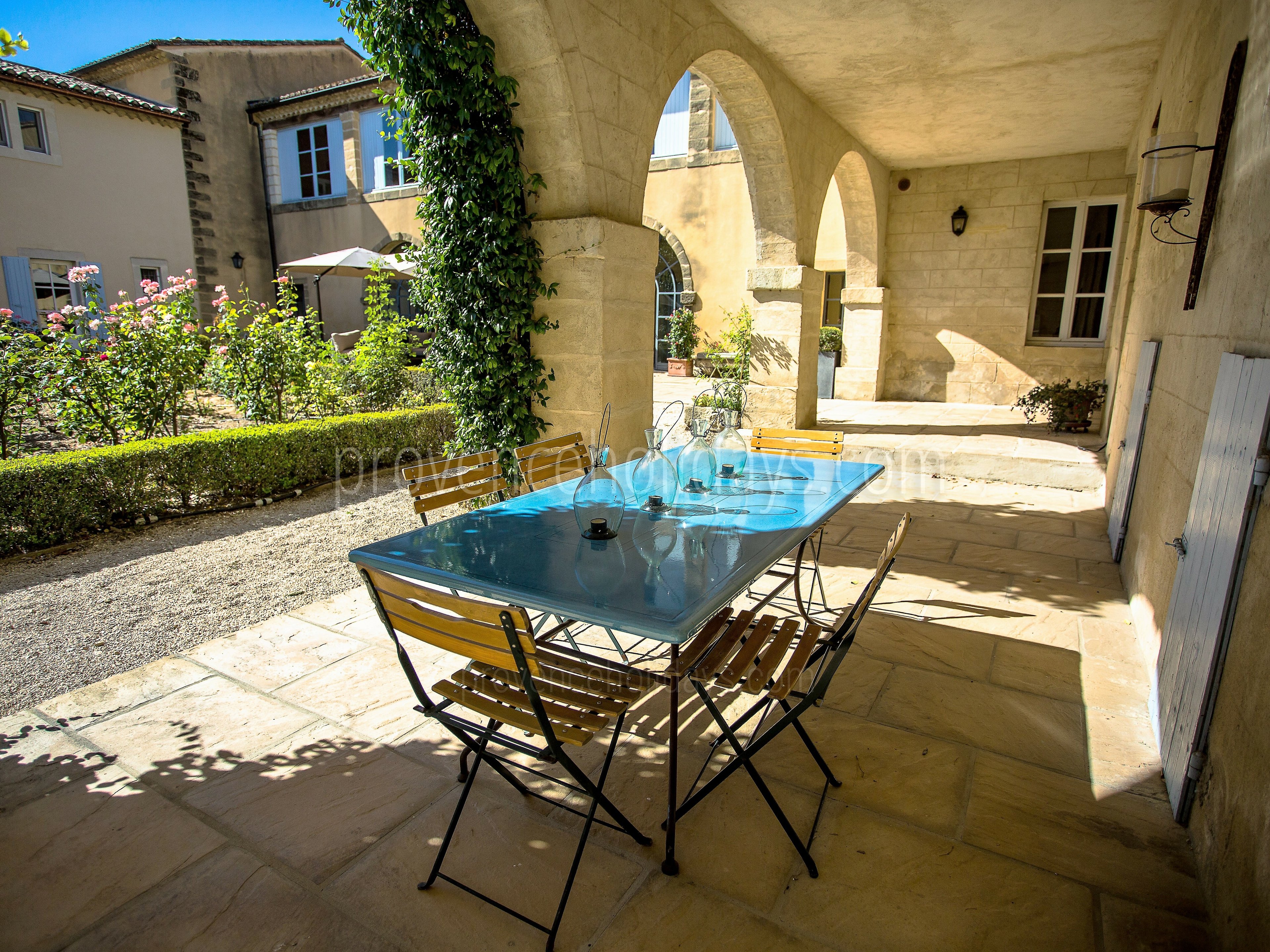 14 - Domaine d\'Uzès: Villa: Exterior