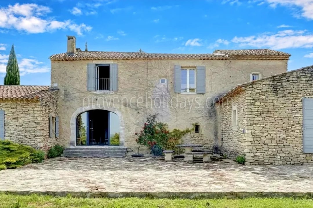 2 - Characterful mas in Ménerbes: Villa: Exterior