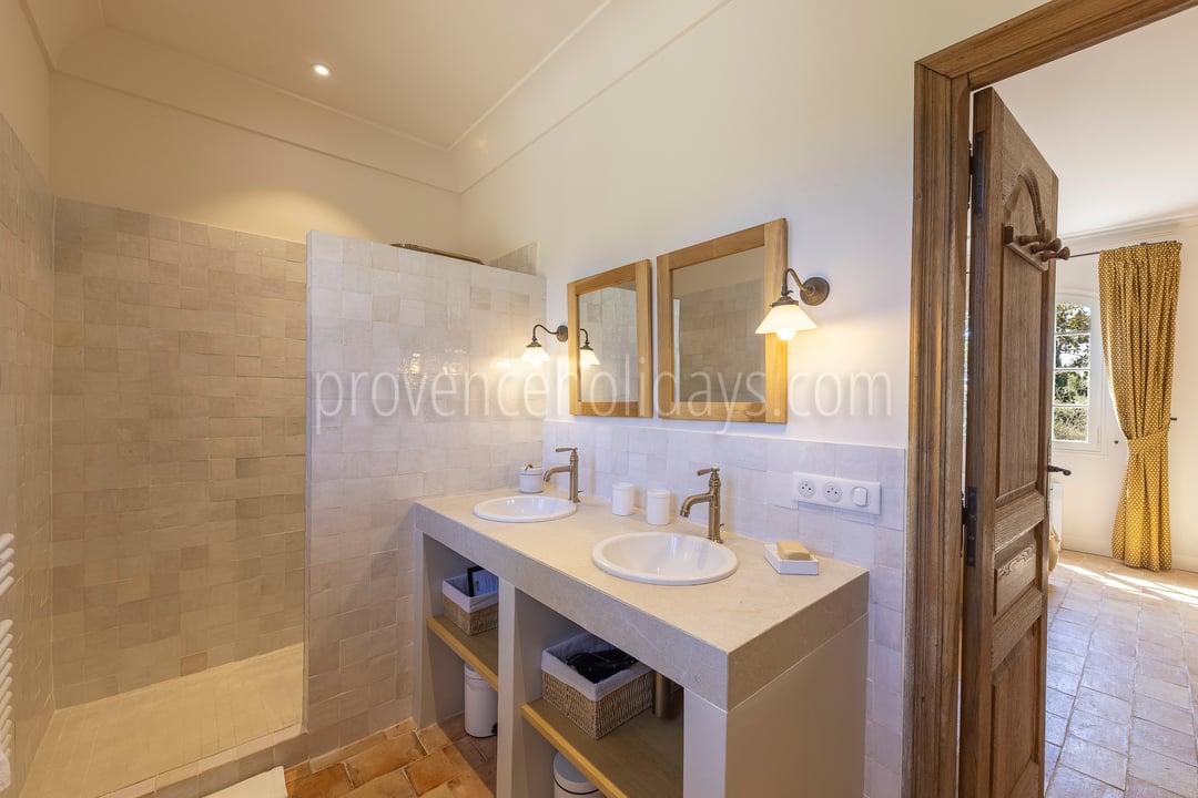 21 - Le Mas de l\'Auro: Villa: Bathroom 4