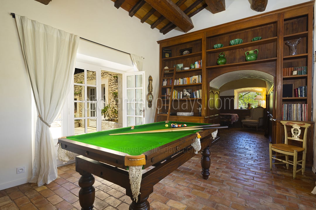 25 - Une Maison en Campagne: Villa: Interior