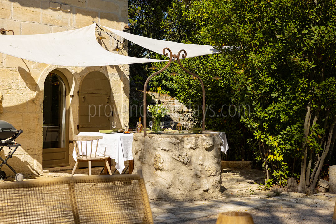 38 - Mas du Rosier: Villa: Exterior