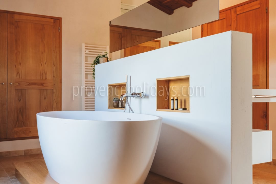 52 - Mas de Pierre: Villa: Bathroom