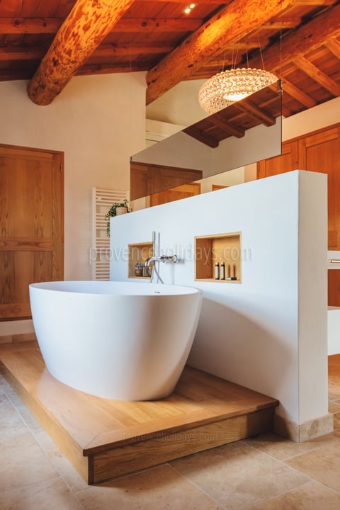 52 - Mas de Pierre: Villa: Bathroom