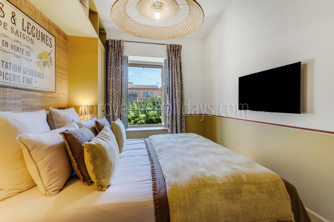 13 - La Tropézienne: Villa: Bedroom