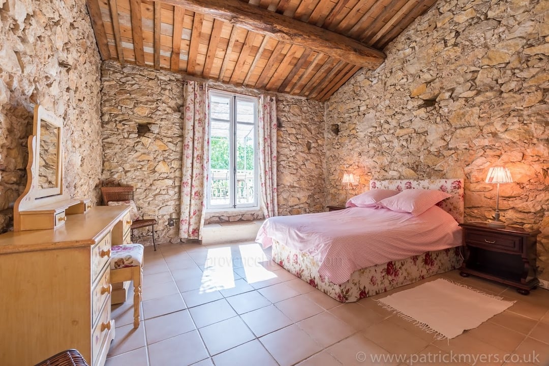 6 - Bastide du Luberon: Villa: Interior