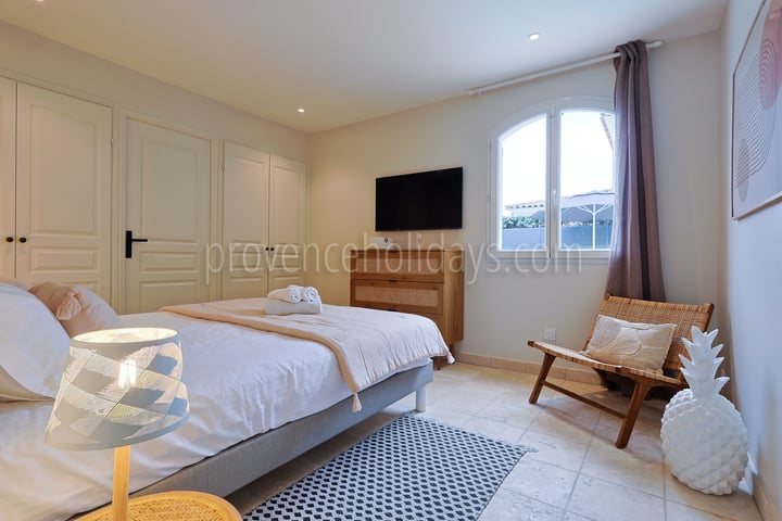 28 - Villa Beau Rivage: Villa: Bedroom
