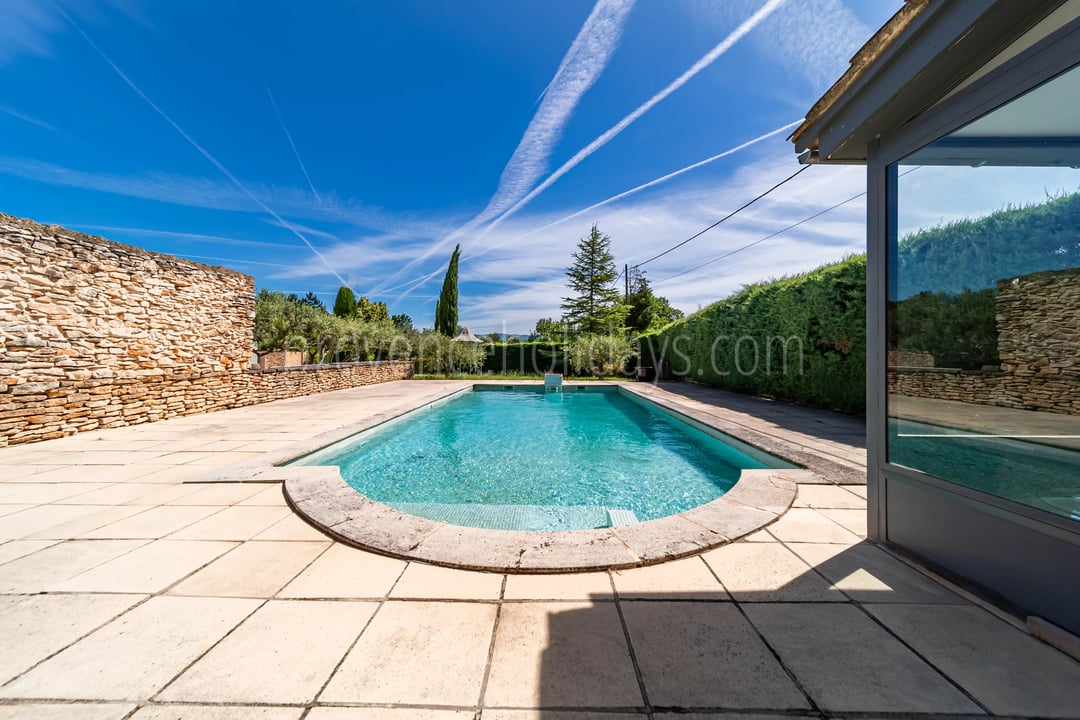 6 - Characterful mas in Bonnieux: Villa: Pool