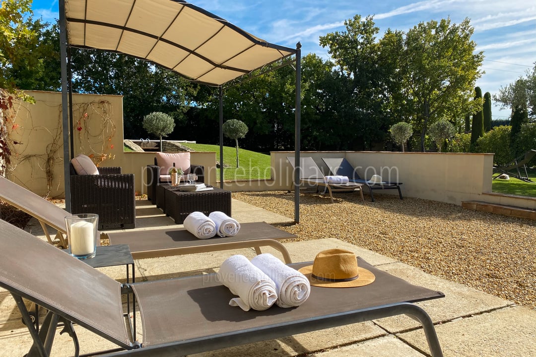 9 - Domaine de Joucas: Villa: Exterior