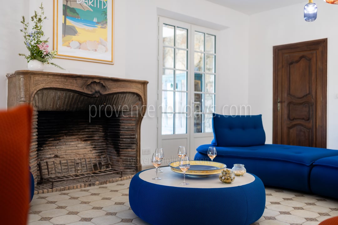 41 - Le Mas de la Garde: Villa: Interior