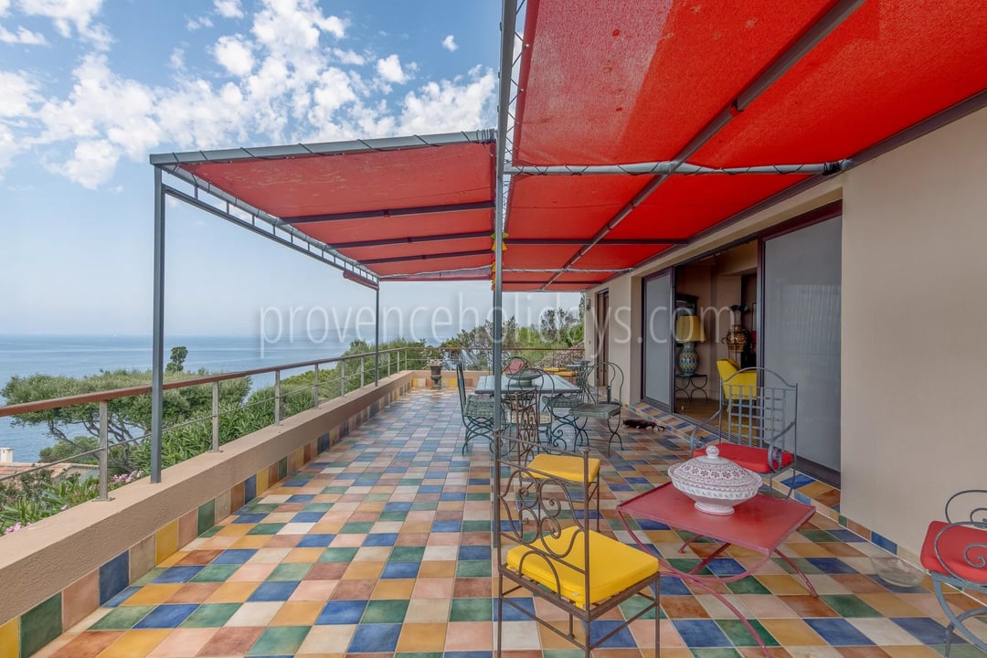 14 - Intieme villa in Hyères: Villa: Exterior