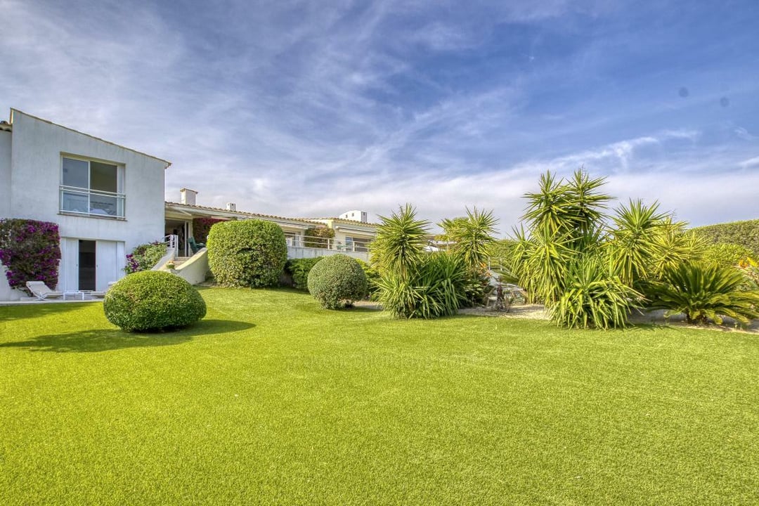 13 - Azur Sérénité: Villa: Exterior
