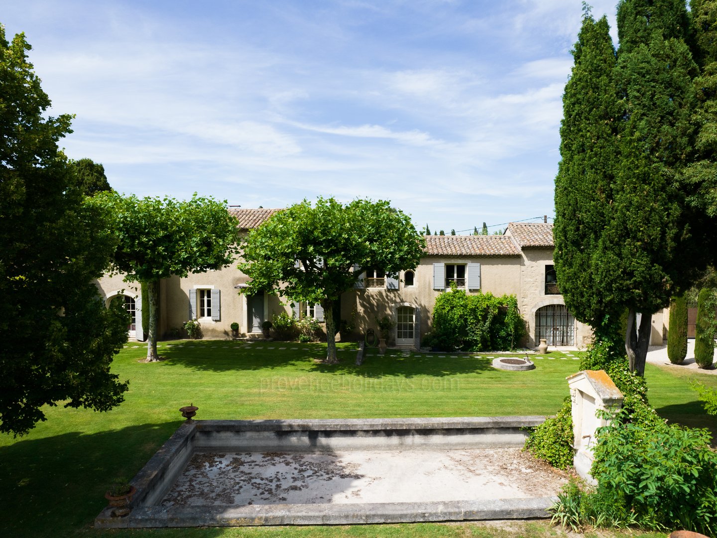 76 - Le Domaine des Cyprès: Villa: Exterior