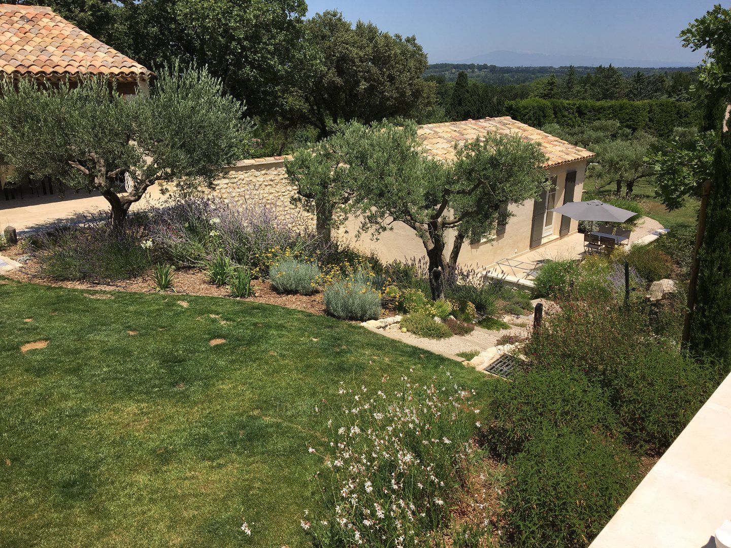 10 - Le Mas Provençal: Villa: Exterior
