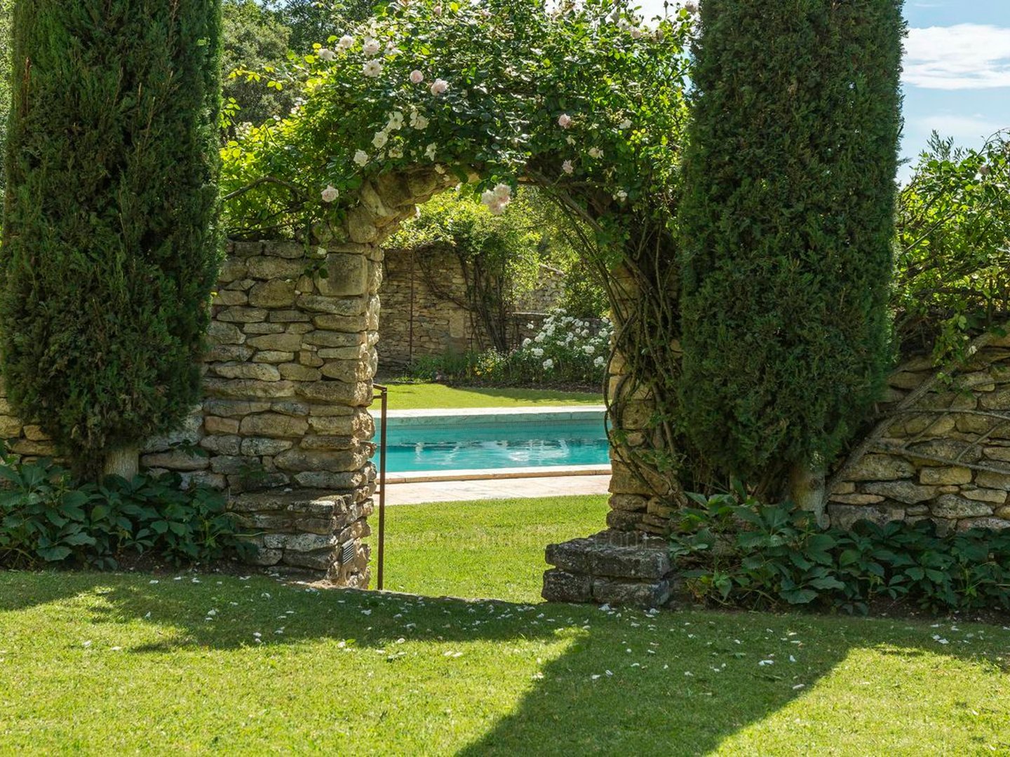 8 - Le Mas de Bonnieux: Villa: Pool