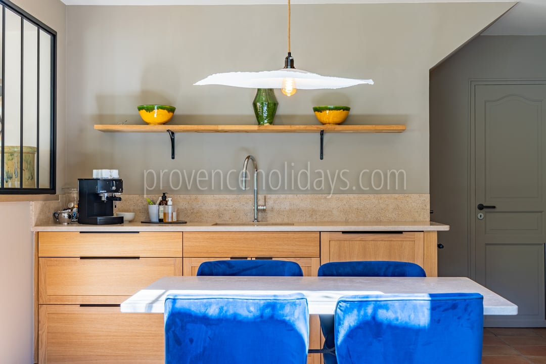 34 - L\'Atelier Provençal: Villa: Interior