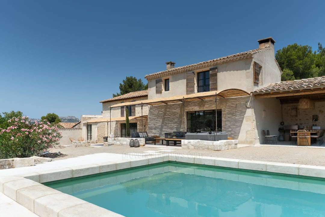 46 - Mas de Provence: Villa: Pool