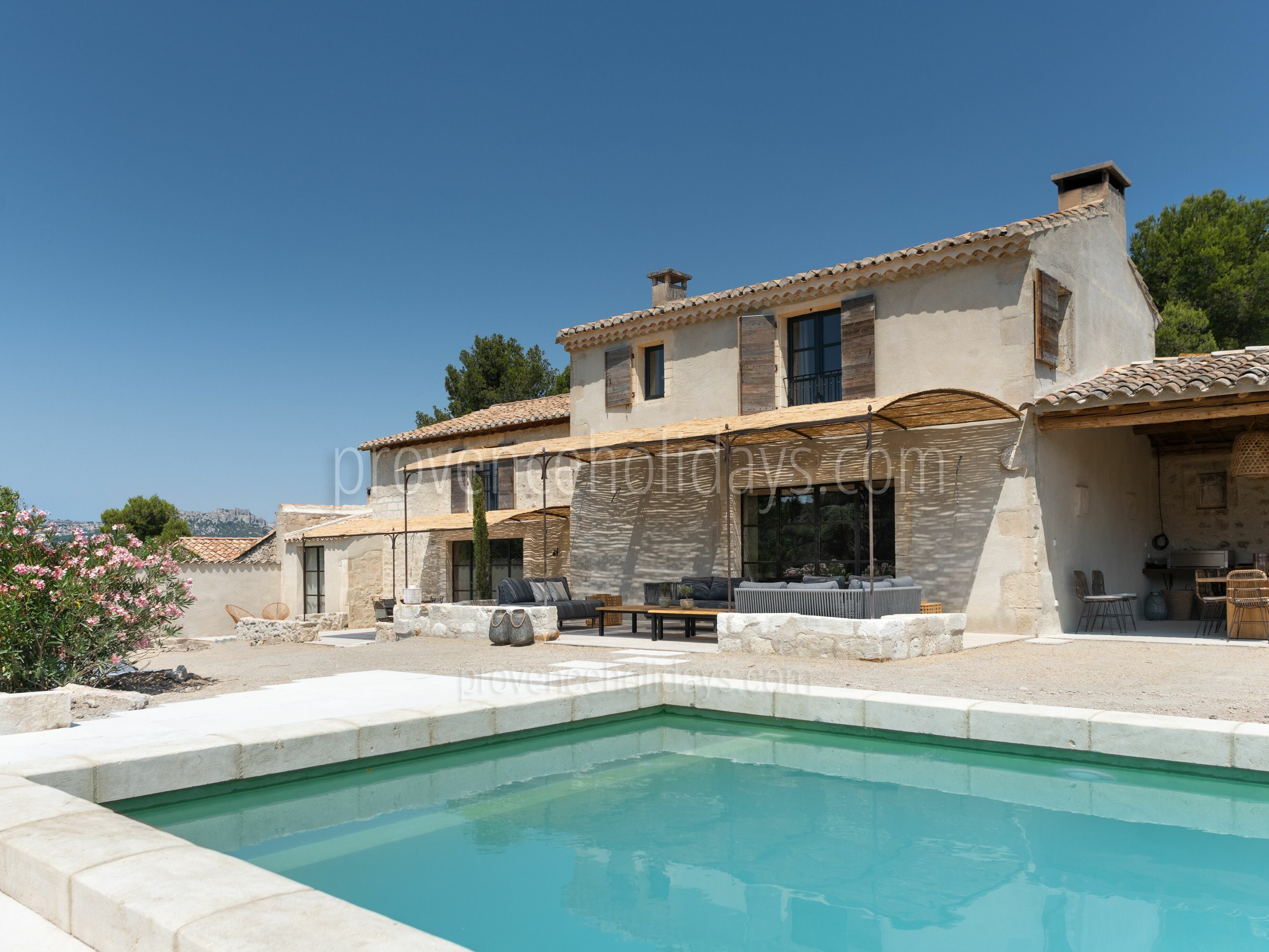 45 - Mas de Provence: Villa: Pool