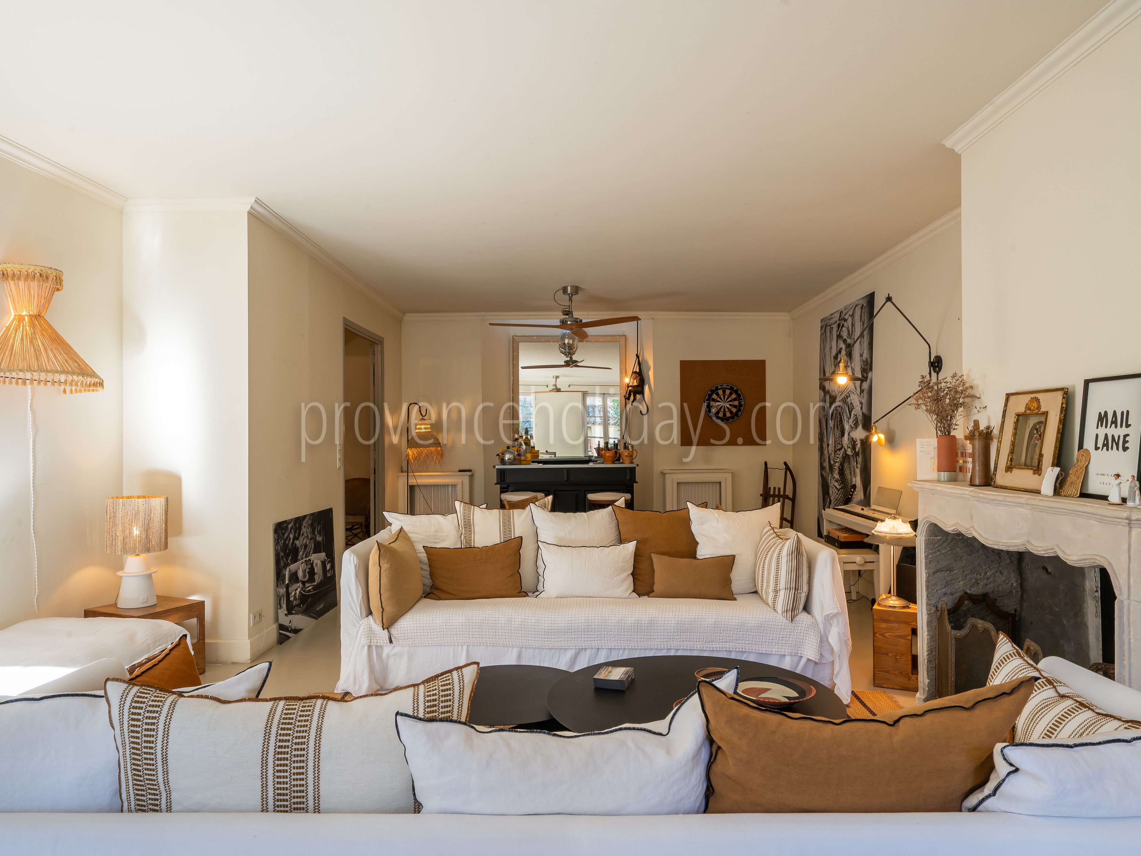 18 - Maison Maillane: Villa: Interior