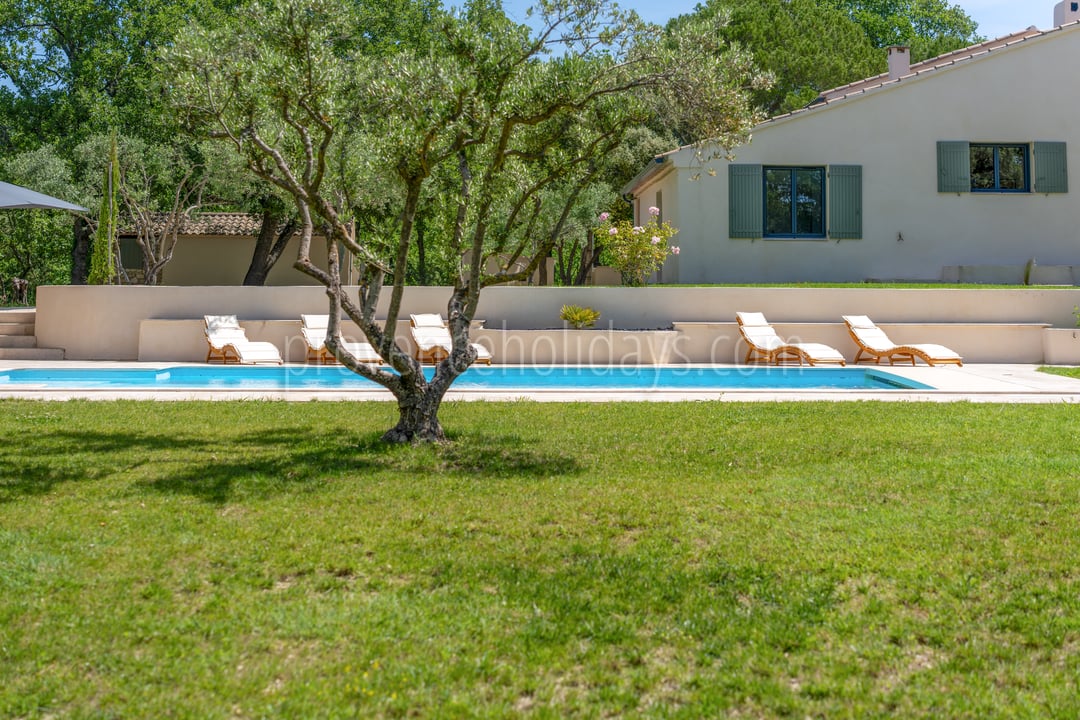 25 - Villa Arcadia: Villa: Exterior