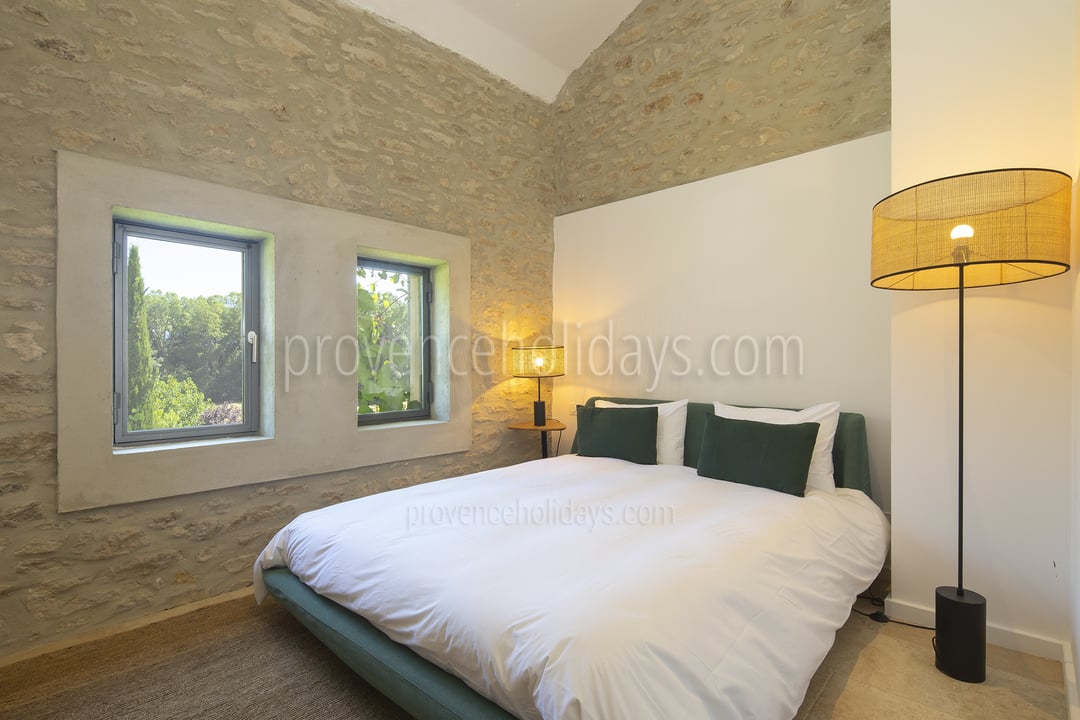 28 - Mas du Carlet: Villa: Bedroom