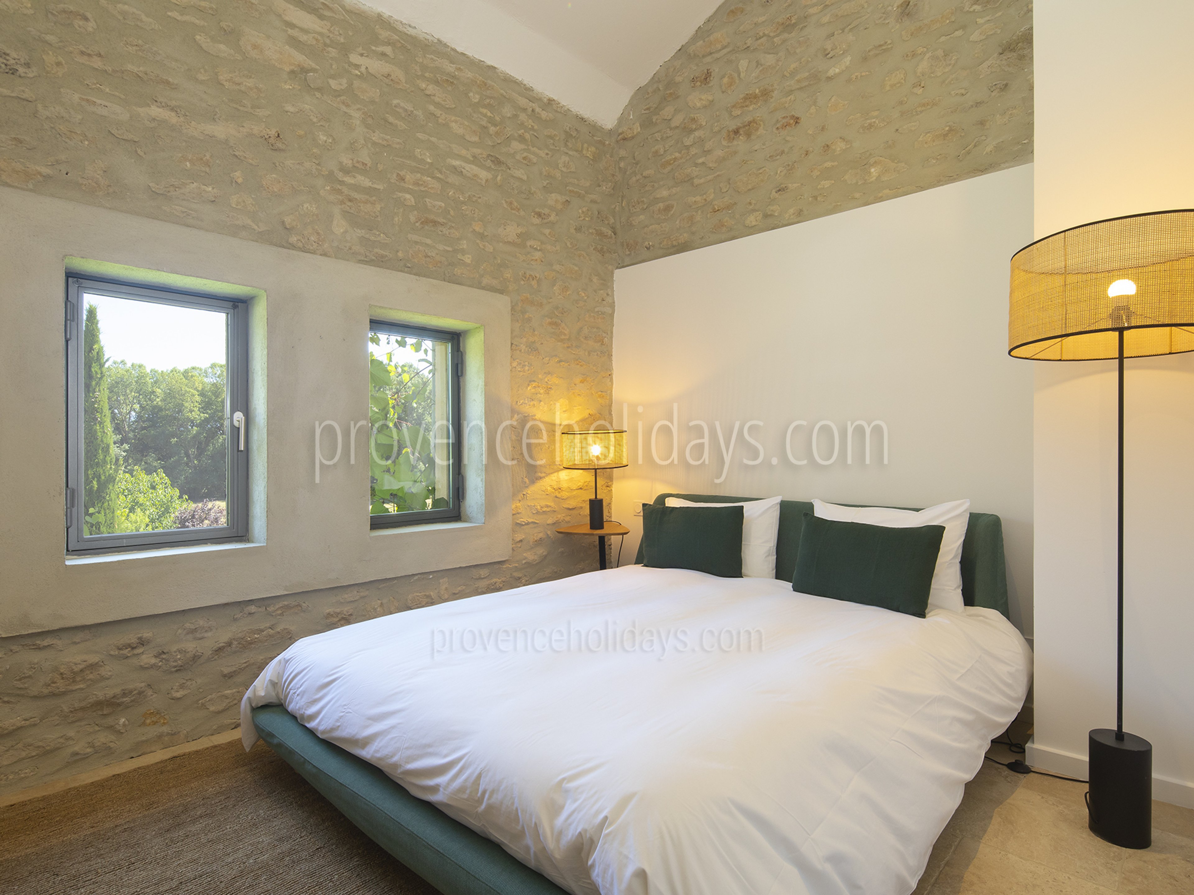 28 - Mas du Carlet: Villa: Bedroom