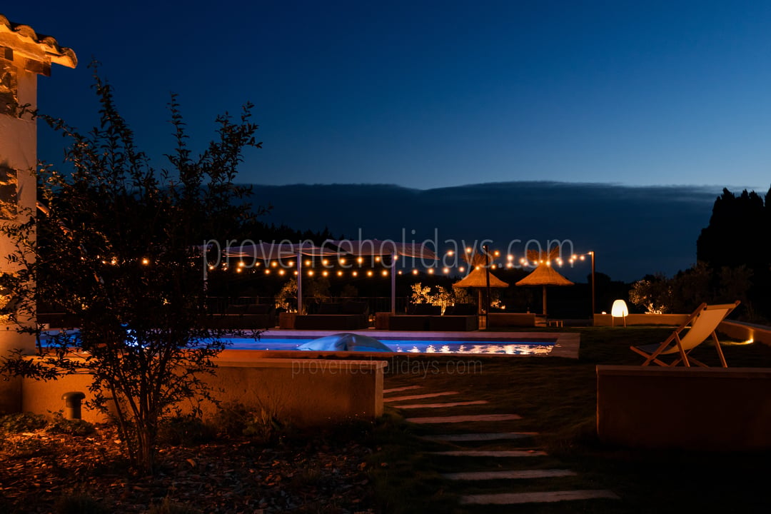 23 - Mas des Pommiers: Villa: Exterior