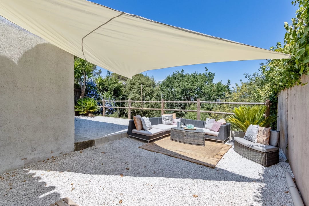 8 - Quiet house in Gassin: Villa: Exterior