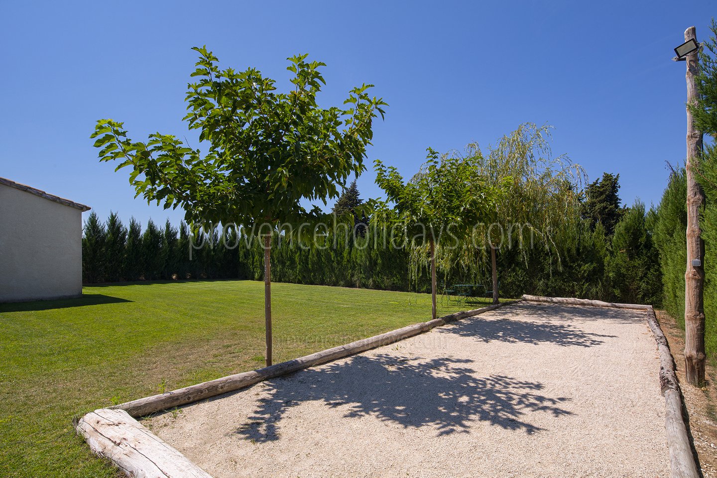 14 - Mas Robion: Villa: Exterior