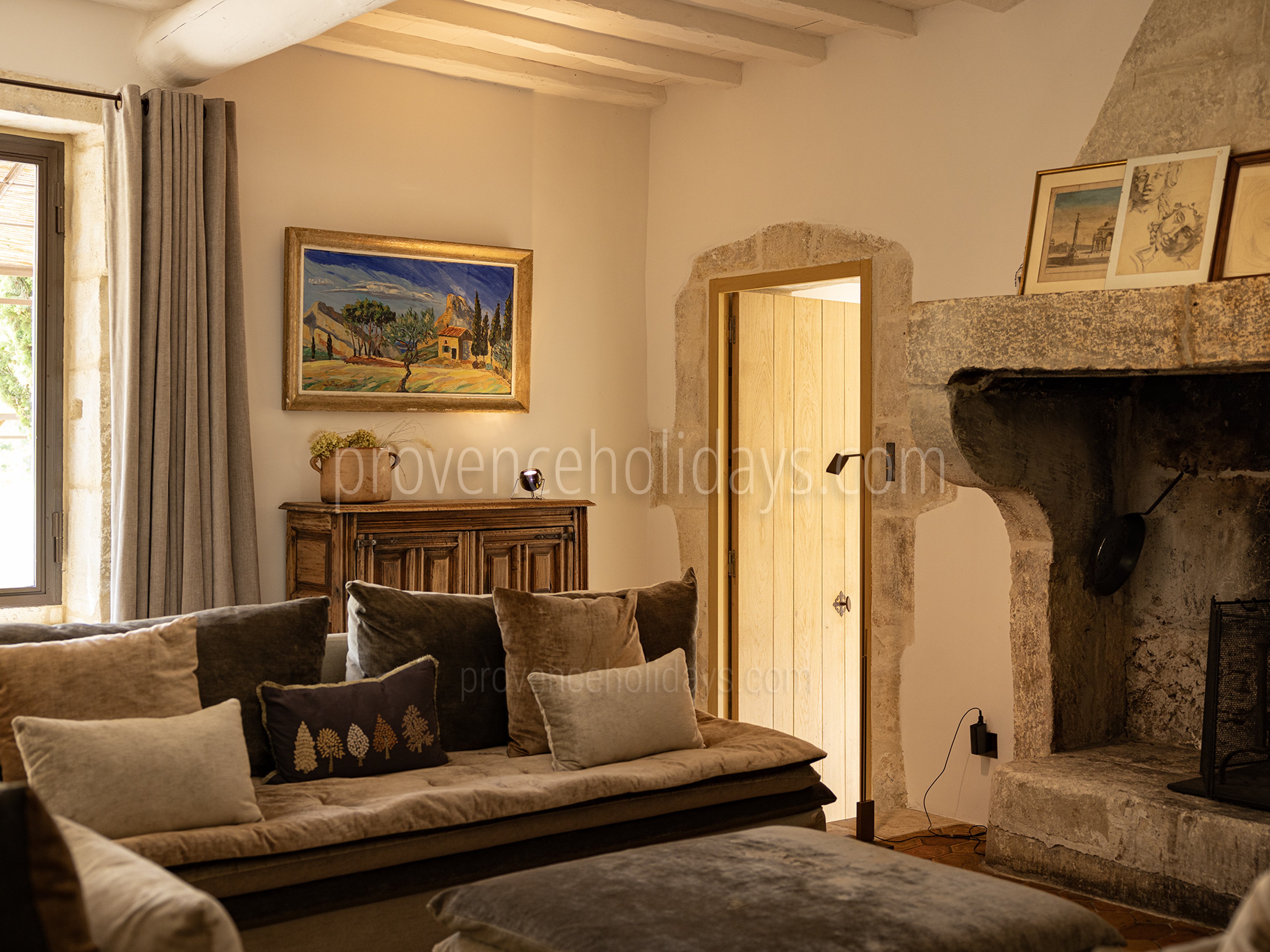 2 - Le Mas Secret: Villa: Interior