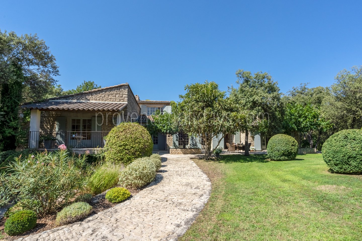 9 - Mas en Campagne: Villa: Exterior