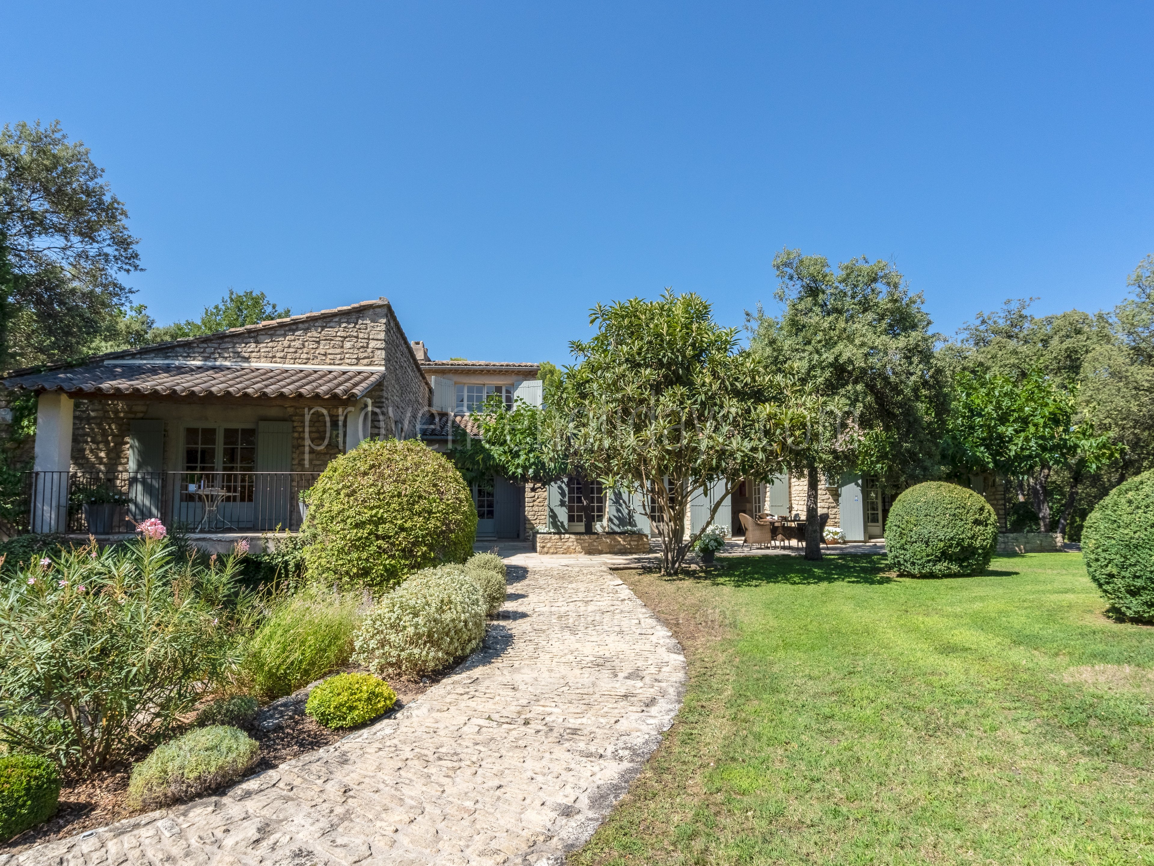9 - Mas en Campagne: Villa: Exterior