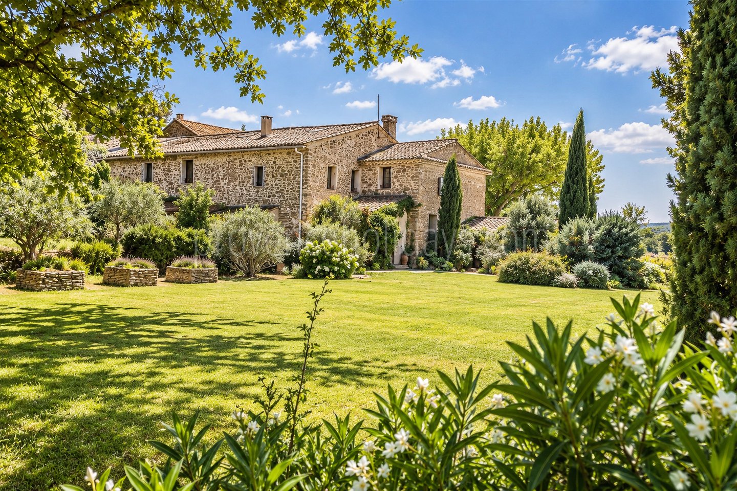 3 - Mas de Beaumes: Villa: Exterior