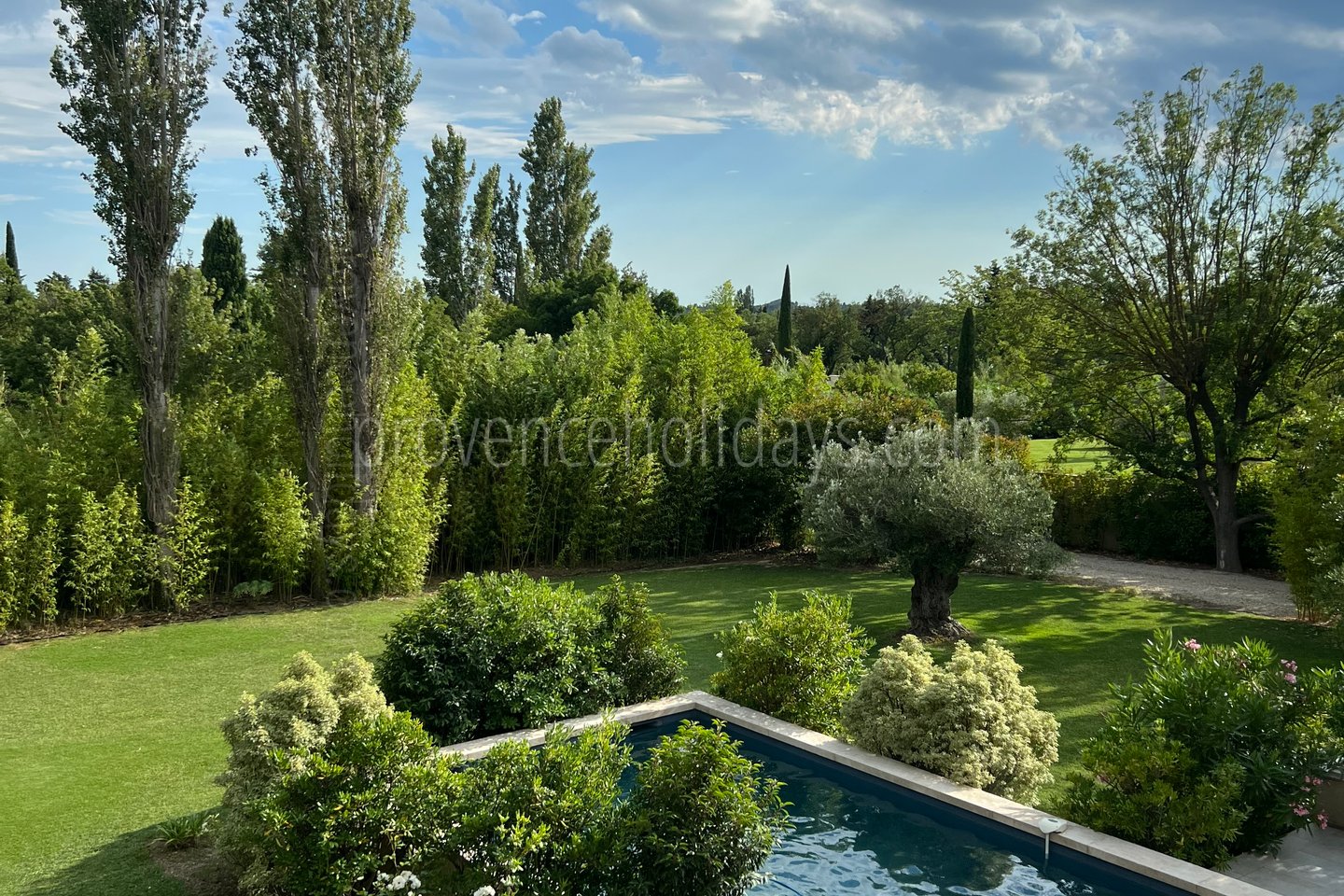 30 - Le Mas des Bories: Villa: Exterior