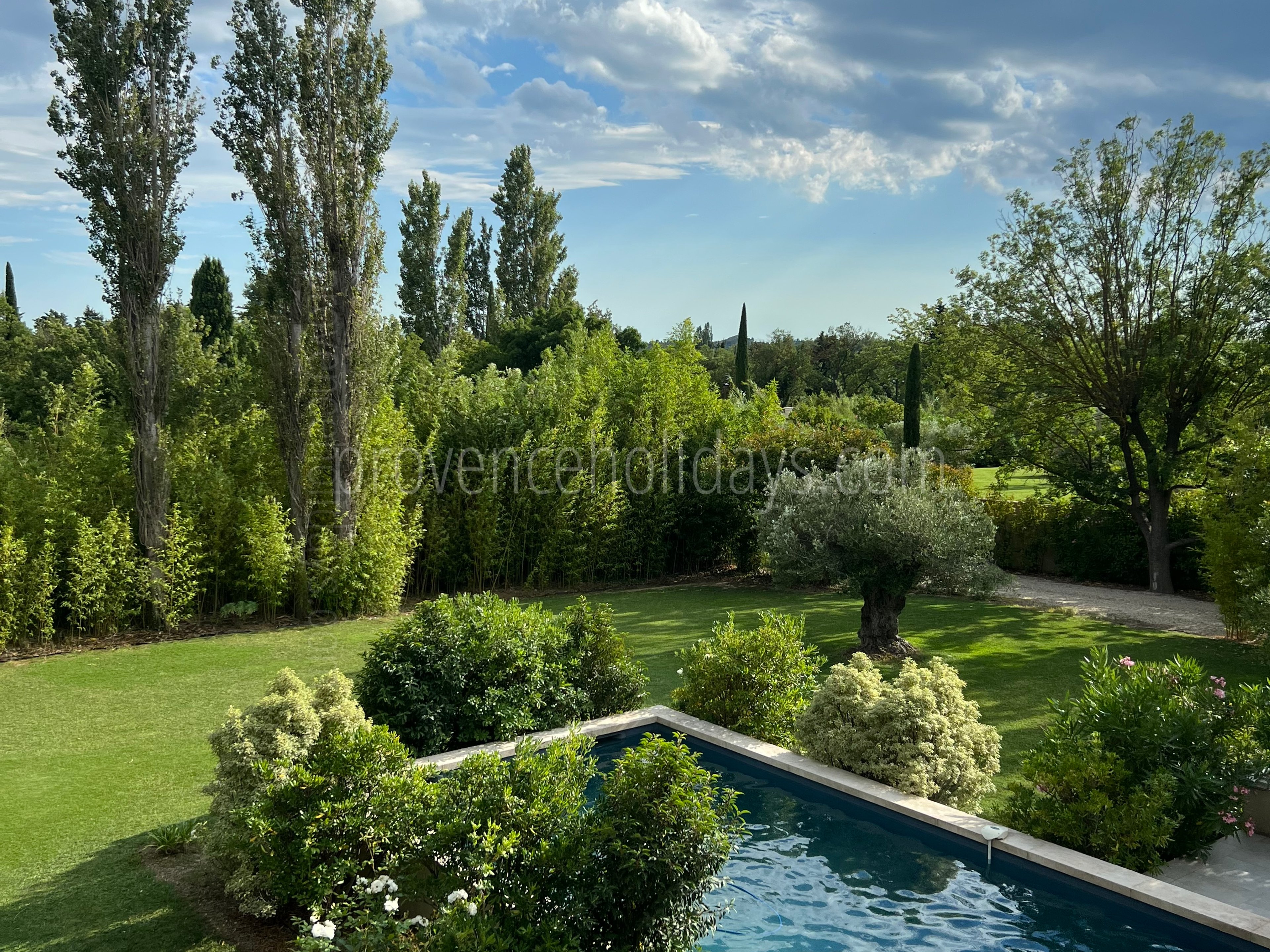 30 - Le Mas des Bories: Villa: Exterior