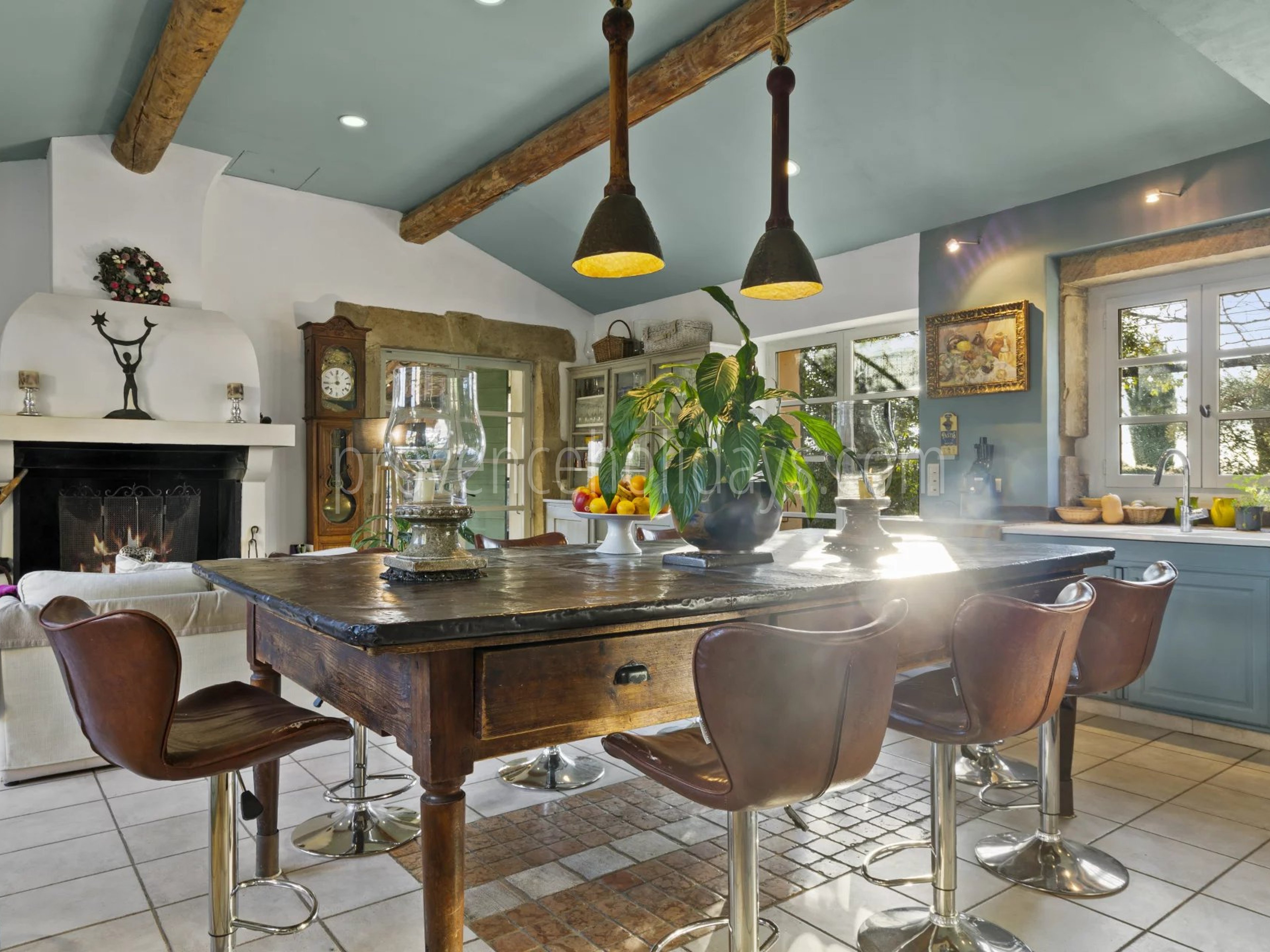 9 - Character mas in Gordes: Villa: Interior