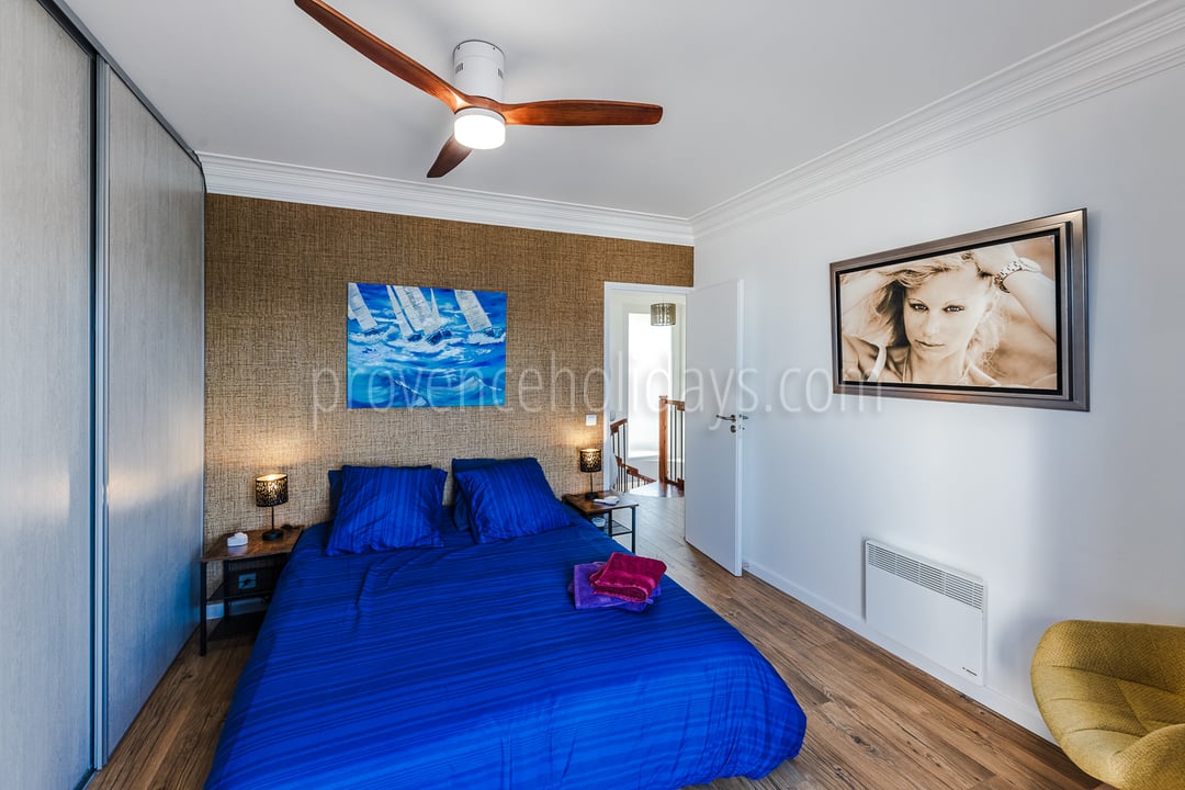 23 - Villa Les Pieds Dans L\'eau: Villa: Bedroom